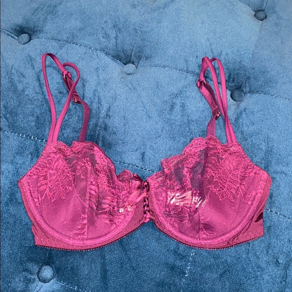 Victoria’s Secret Lace Bra 36D